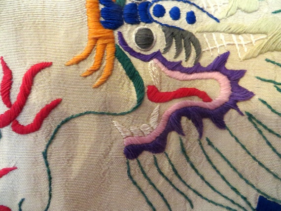SALE Rare Antique 1930s Natural Silk Asian Embroi… - image 9