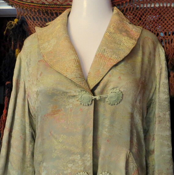 SALE Outrageus 30s/40s Oriental Silk Robe