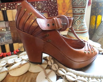 Rare Vintage Frye Studded Mary Jane Wedge/Platform Style Heels w/Brass Ring