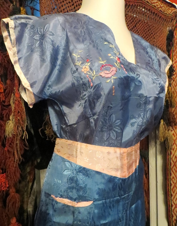 1930s/40s Blue and Pink Asian Silk Embroidered Be… - image 1