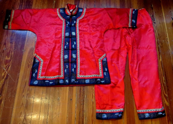 XL Hand Embroidered Silk Chinese Pajama Set