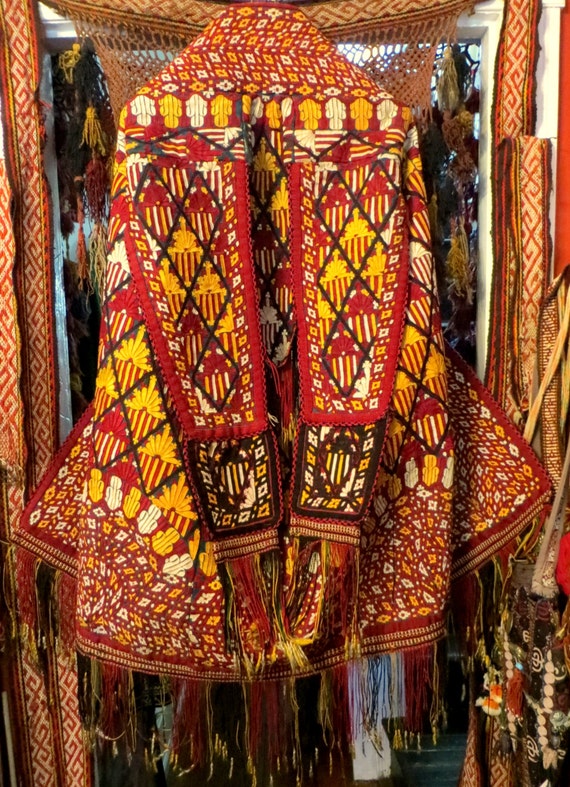 SALE Ethnic Turkmen Embroidered Tekke Chyrpy, Art