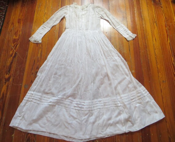 Antique Victorian White Fine Cotton Lawn Dress w/… - image 6