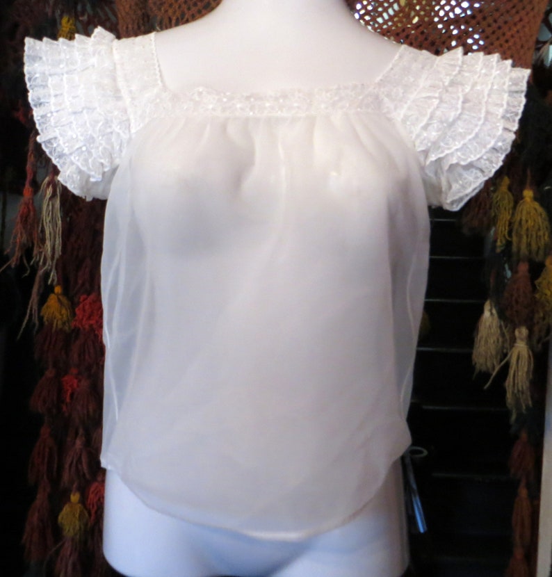 Darling 50s Sheer Ruffled and Tiered Embroidered Lace Sleeved Peasant Top