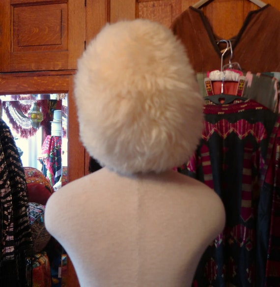 Fab 50s/60s Ivory Sheepskin Shearling Winter Hat - image 4