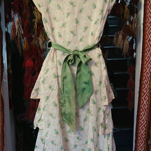 Adorable 30s Fine Soft Cotton Day Dress w/Gorgeous White, Green and Orange Novelty Print w/Large Collar and Ruffled Tiers