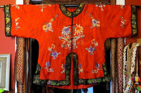 1920s/30s Chinese Red Silk Embroidered Kimono Jack
