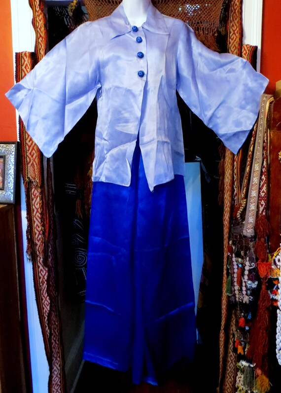 Fab 1940s/50s Asian Style Blue Satin Beach Pajamas - image 5