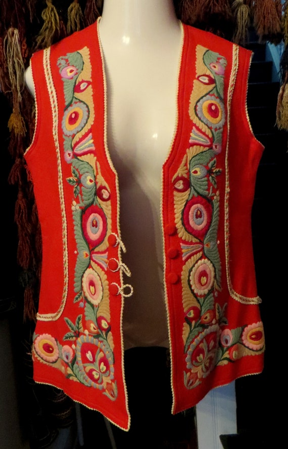 Red Hungarian Wool Folk Art Embroidered Vest - image 3