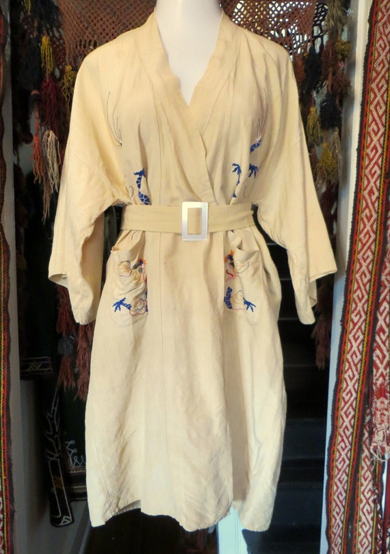 SALE Rare Antique 1930s Natural Silk Asian Embroi… - image 4