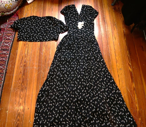 Stunning Old Hollywood Black and White Silk Crepe… - image 1