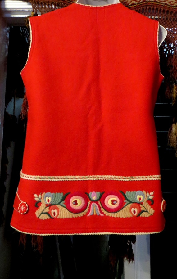 Red Hungarian Wool Folk Art Embroidered Vest - image 4