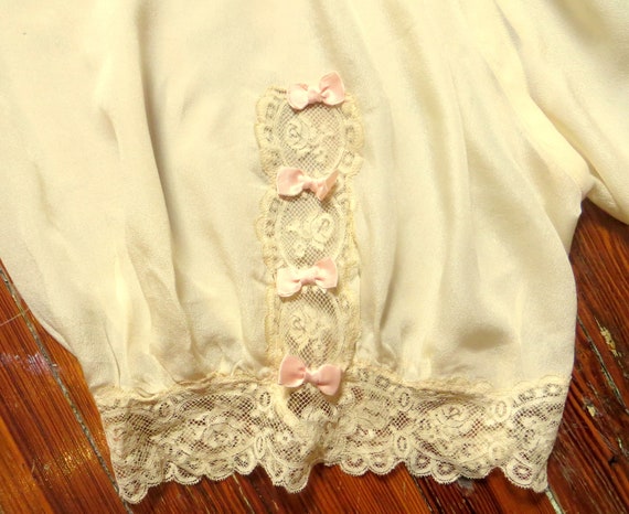 Beautiful Antique Victorian/Edwardian Silk Ruffle… - image 8
