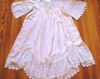 Vintage Pink Victorian Style Nightgown/Dress w/Ribbons and Gorgeous Lace Bodice and Trim, OSFM