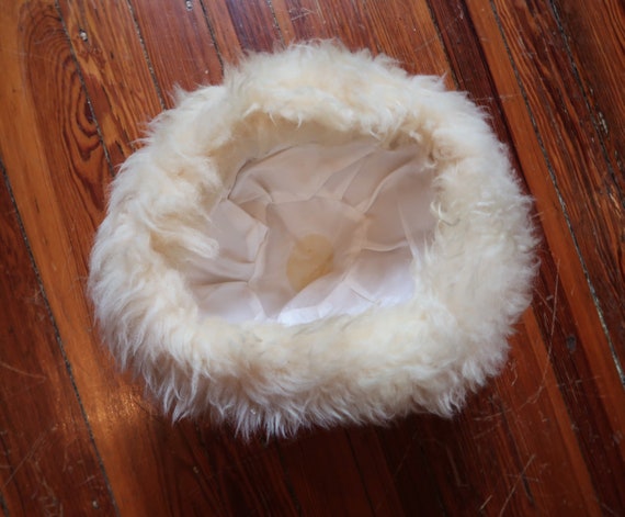 Fab 50s/60s Ivory Sheepskin Shearling Winter Hat - image 3