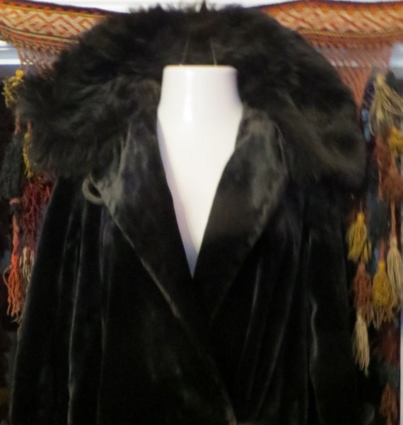 Gorgeous Antique Edwardian Black Velvet Coat W/huge Fur Collar