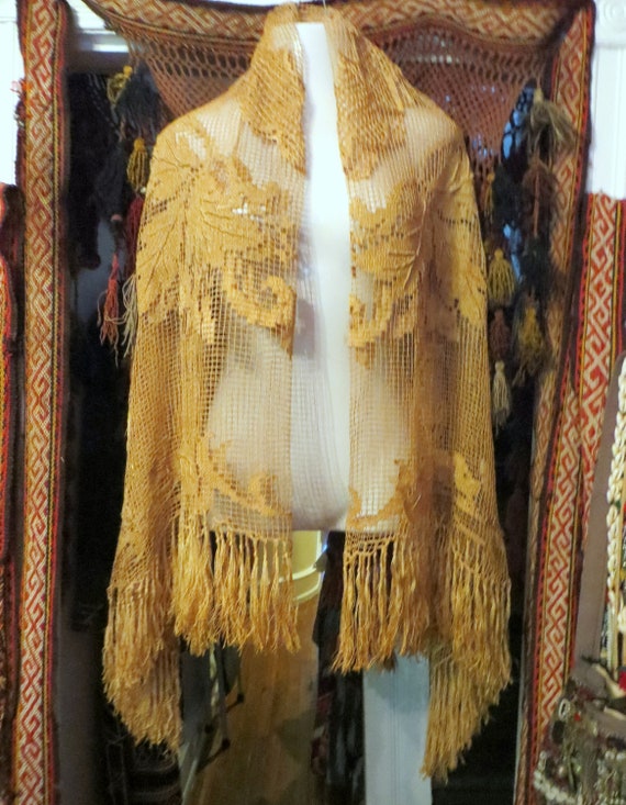 Victorian Handmade Crocheted Silk Thread Ecru Fri