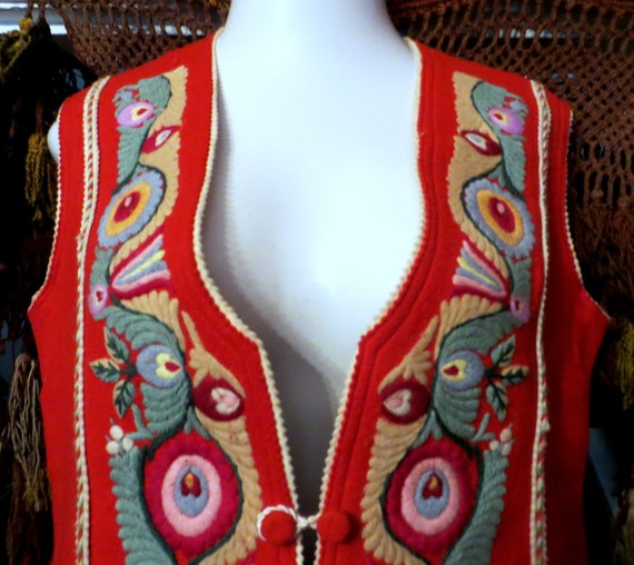 Red Hungarian Wool Folk Art Embroidered Vest - image 2