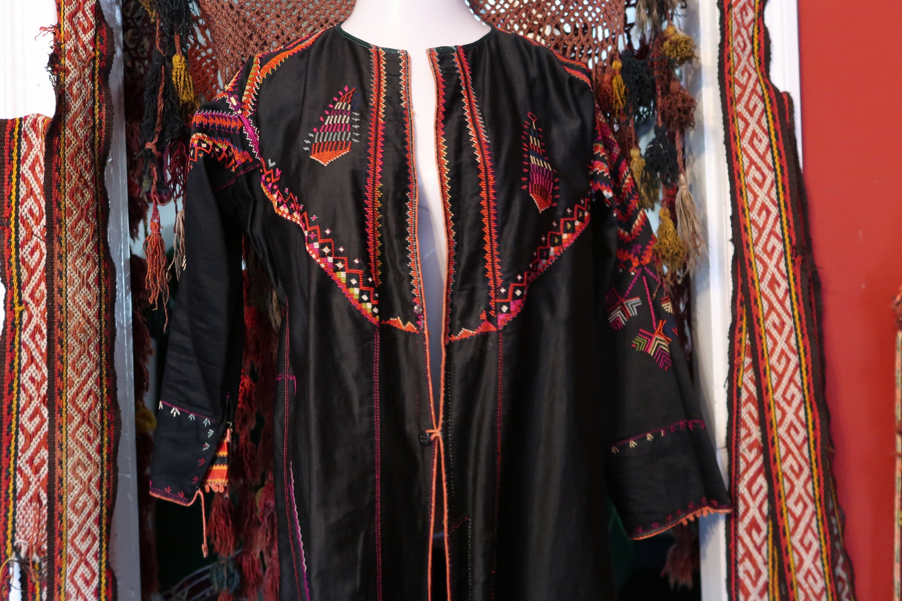 Palestinian Robe Rare Bedouin/palestinian/middle Eastern Handmade Black Embroidered Robe ...