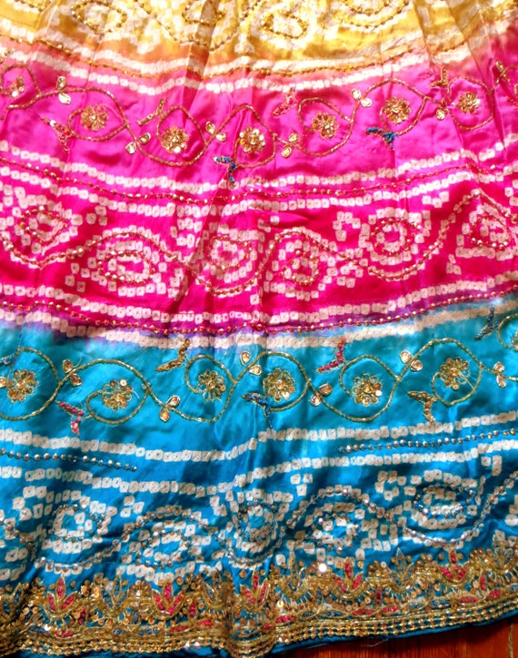 SALE Absolutely Stunning Indian Silk Wedding Skir… - image 3