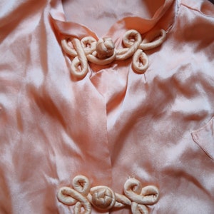 Beautiful 20s/30s Blush Pink Silk Bed Jacket w/Asian Accents and Belled Sleeves