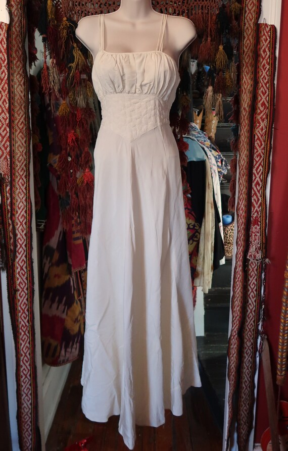 Fab 40s/50s White Satin Rayon (?) Long Dress w/Pl… - image 3