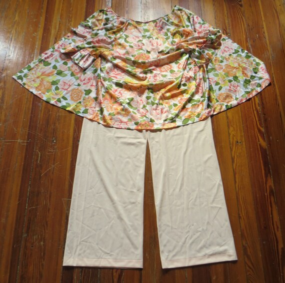 NOS Vanity Fair 50s/60s Floral Nylon Beach Pajamas