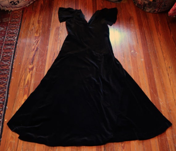 Exquisite 1930s/40s Old Hollywood Black Silk Velv… - image 5