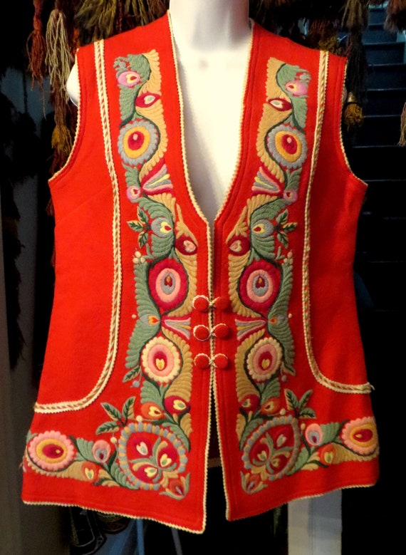 Red Hungarian Wool Folk Art Embroidered Vest - image 6