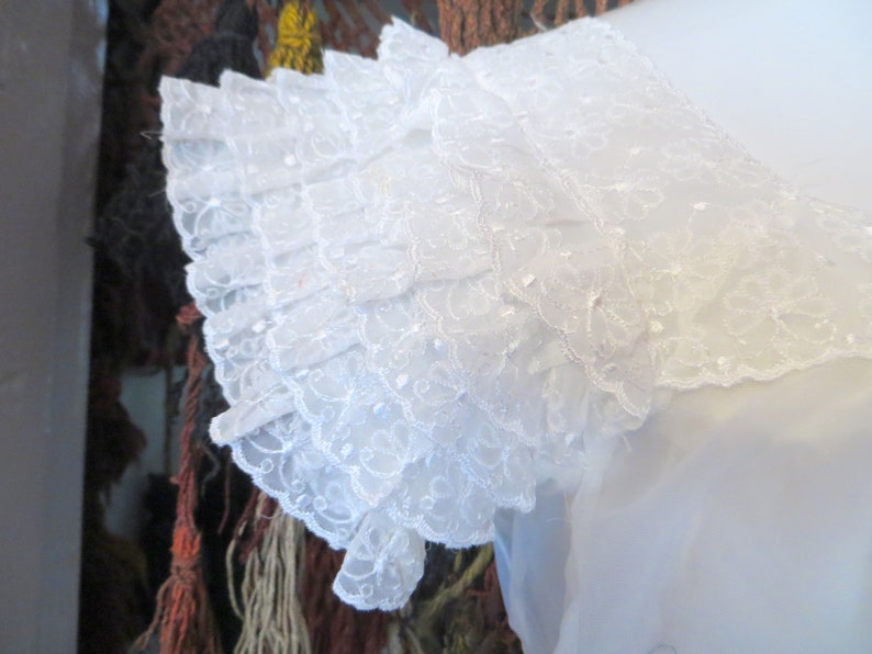 Darling 50s Sheer Ruffled and Tiered Embroidered Lace Sleeved Peasant Top