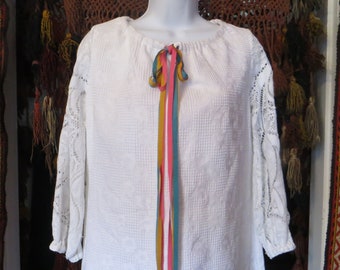 Fabulous 60s Loll Ease Ribboned White Cotton Floral fancy Textured Dress w/Crocheted Sleeves