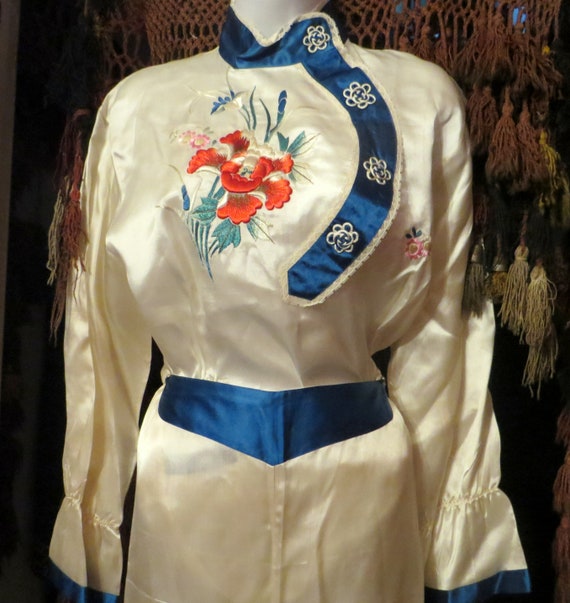 40s/50s Asian Heavy Satin Embroidered Beach Pajama
