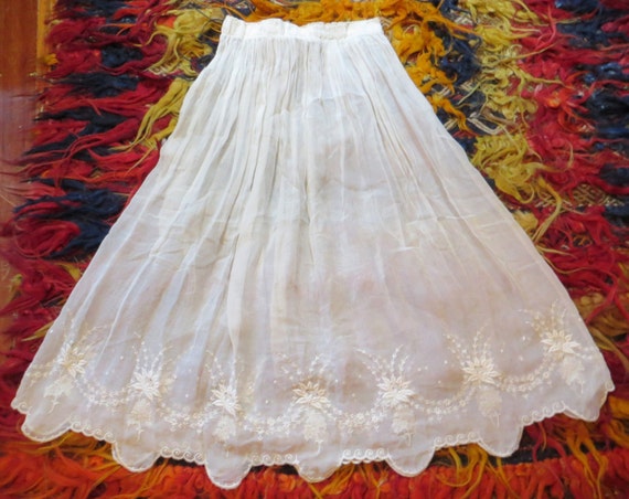 Antique Edwardian/Victorian White Embroidered Sem… - image 1