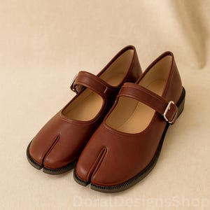 Women&#39;s Retro Mary Jane Flats | Square Toe Split Toe Shoes | One Strap Buckle Sandals | Shallow Mouth Flat Shoes
