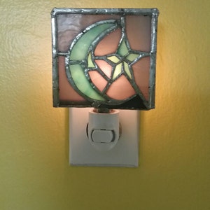 Hand-made Farm House Stained Glass Nightlight Light