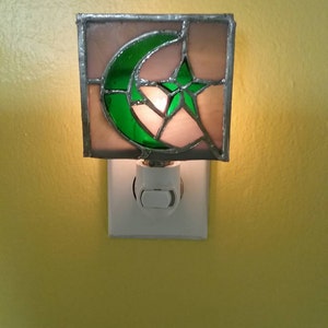 Hand-made Farm House Stained Glass Nightlight