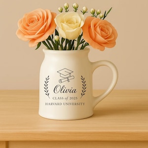 Benutzerdefinierte Name College Abschlussfeier Vase, personalisierte Abschlussfeier Keramikvase, Klasse von 2025 Abschlussgeschenke, Geschenke für sie, personalisierte Geschenke