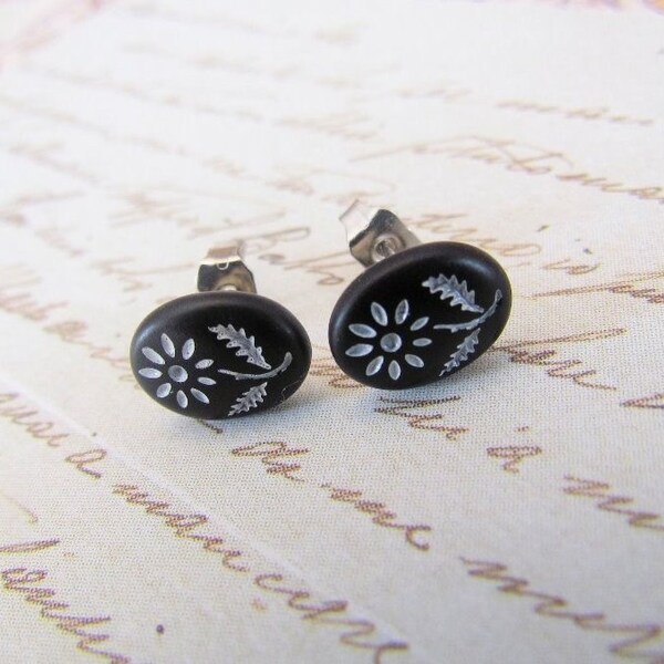Bella collection - post earrings