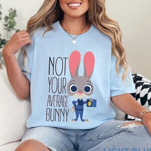 Camiseta de Judy Hopps de Zootopia de Disney, Zootopia: Un conejo cualquiera, Walt Disney World, Policía de Zootopia en Disneyland, 423860 imagen 6