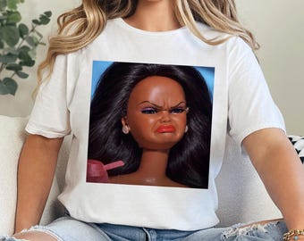 Camiseta con meme de cara de muñeca angustiada, viral en internet, vergonzosa, cara de muñeca sarcástica, cara de muñeca disgustada, 426088
