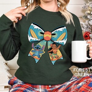 Puede incluir: Un juego de tres tazas de cer&aacute;mica con un acabado mate moteado. Las tazas son de color crema, gris claro y gris oscuro. Cada taza tiene un dise&ntilde;o simple y moderno y un asa redondeada.