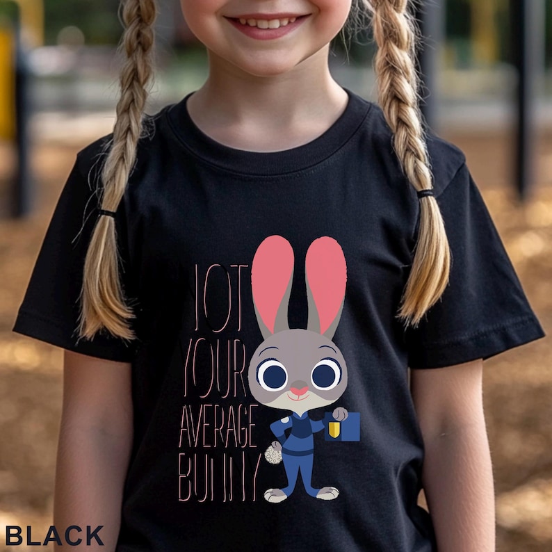 Puede incluir: Un juego de tres cuencos de cer&aacute;mica apilables en tama&ntilde;os graduados. Los cuencos presentan un exterior moteado de color crema y un interior liso de color azul claro. Ideal para la preparaci&oacute;n y el almacenamiento de alimentos.