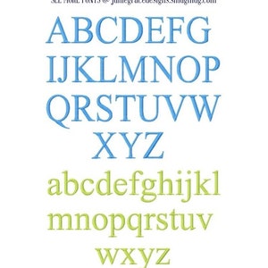 Pode incluir: Um gr&aacute;fico de alfabeto de fonte com letras mai&uacute;sculas em azul claro e letras min&uacute;sculas em verde claro. As letras est&atilde;o em um estilo de fonte simples e cl&aacute;ssico. O texto na parte superior da imagem diz "SEE MORE FONTS @ juniegracedesigns.smugmug.com".