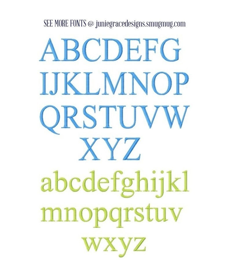 Pode incluir: Um gr&aacute;fico de alfabeto de fonte com letras mai&uacute;sculas em azul claro e letras min&uacute;sculas em verde claro. As letras est&atilde;o em um estilo de fonte simples e cl&aacute;ssico. O texto na parte superior da imagem diz "SEE MORE FONTS @ juniegracedesigns.smugmug.com".