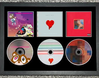 Kanye Westen | Abschluss | 808er & Herzschmerz | Meine Schöne Dunkle Verdrehte Fantasie | Retro Triple CD Wand-Display | Rahmen nicht enthalten |