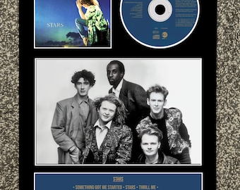 Simply Red | Gwiazdy | Retro stojak na płyty CD montowany na ścianie | Rama nie jest dołączona |