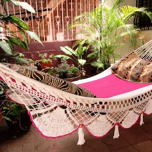 Beautiful Two Colors Beige Fuchsia. Single size Hammock handwoven Natural Cotton with Special Fringe.