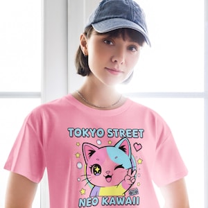 Kawaii Cat Crop Top | Japanese Streetwear & Y2K Aesthetic | Cute Japan Cat Graphic Shirt for Women
