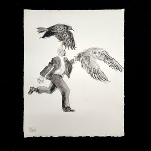 Un uomo in giacca e cravatta che corre con un corvo e un gufo, acquerello 18x14 pollici di Kenney Mencher (con una graphic novel)