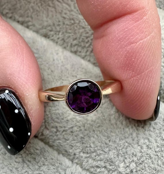 Vintage Amethyst Solitaire Ring | Solid 9ct Yello… - image 5